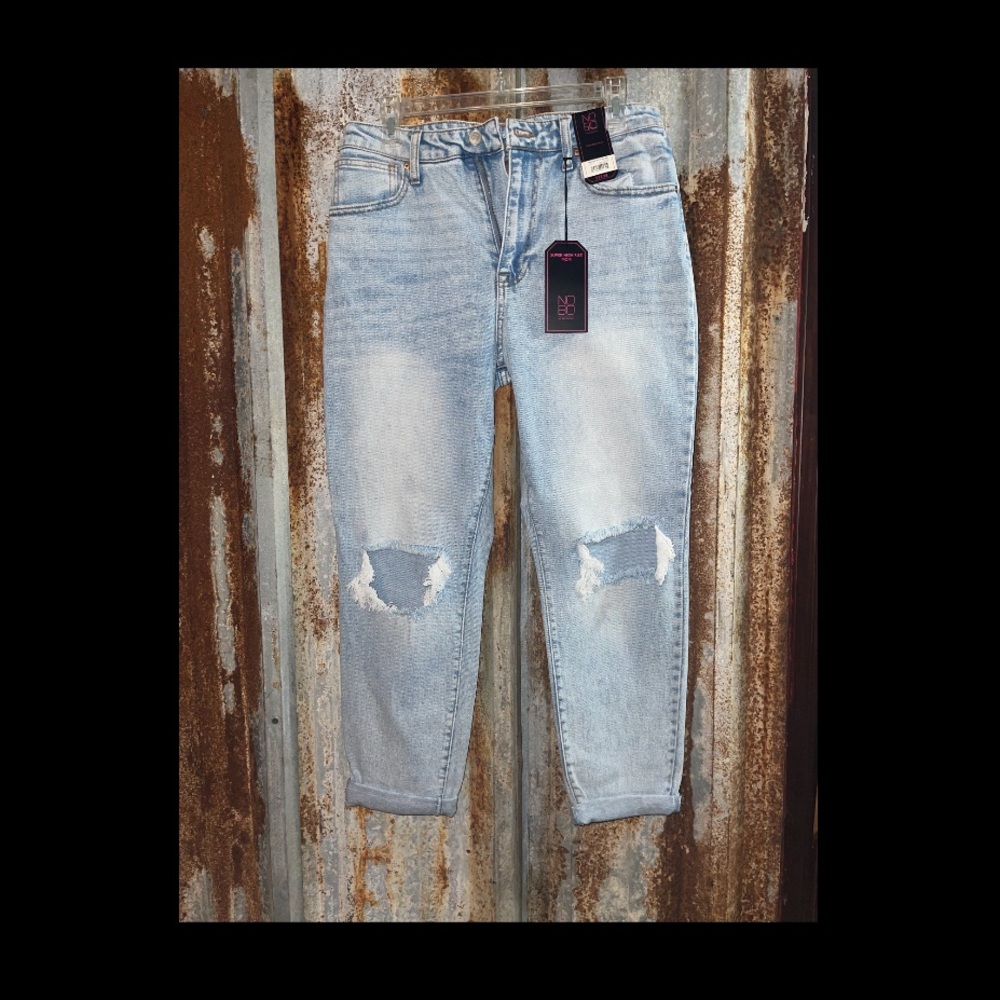 No Boundaries high rise mom jeans